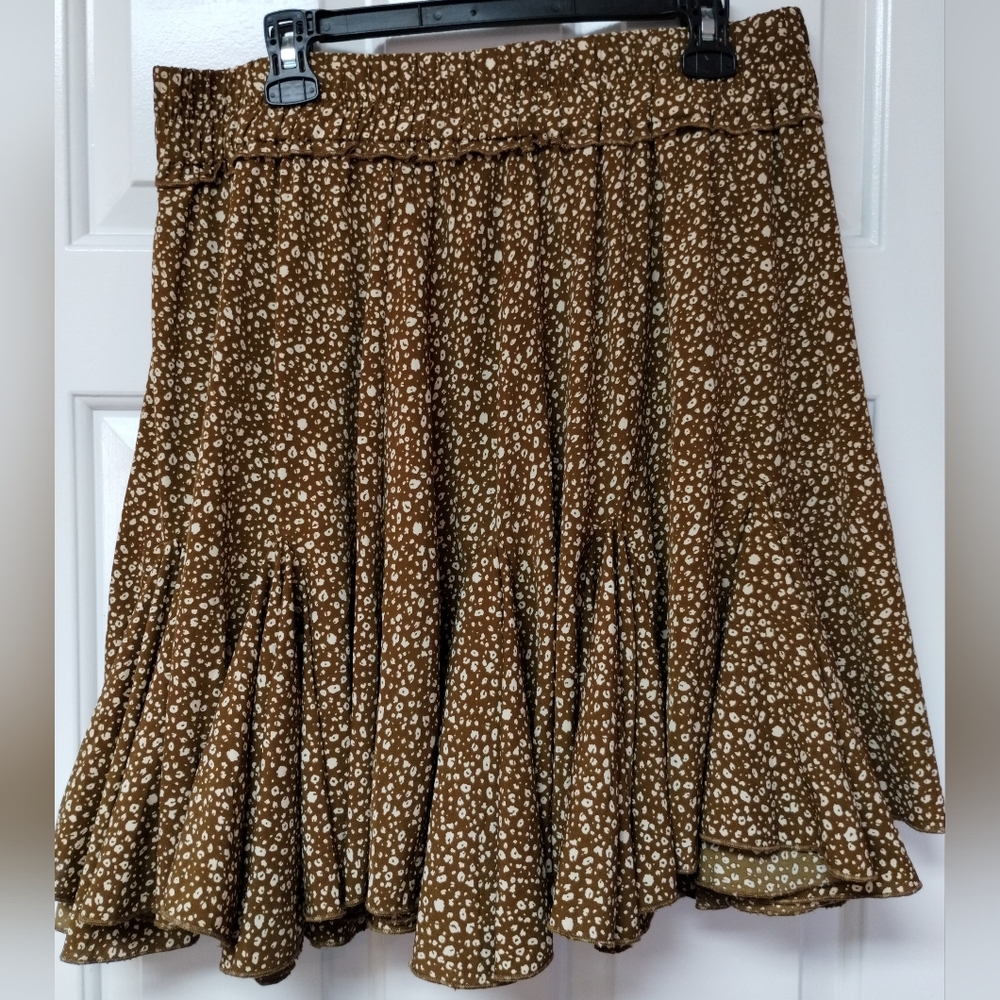 Brown Printed Ruffled Skirt.  Sz L